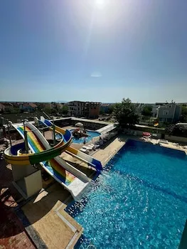 Aqua Marmara Hotel
