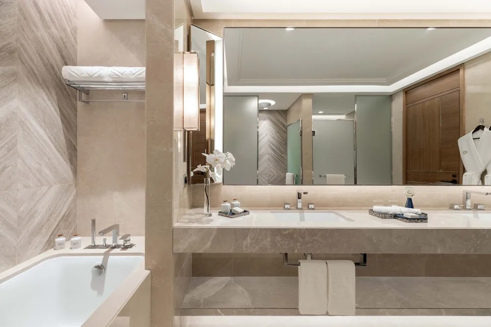 Family Oda, 1 En Büyük (King) Boy Yatak, Deniz Manzaralı (Luxury)