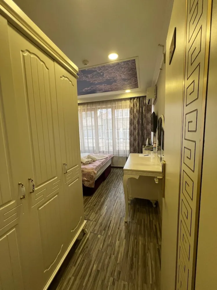 Tek Büyük Yataklı Oda, 1 Büyük (Queen) Boy Yatak, Özel Banyo, Şehir Manzaralı