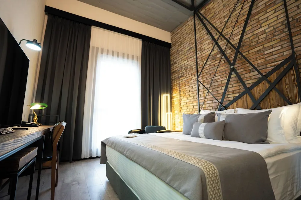 Superior French Bed City View