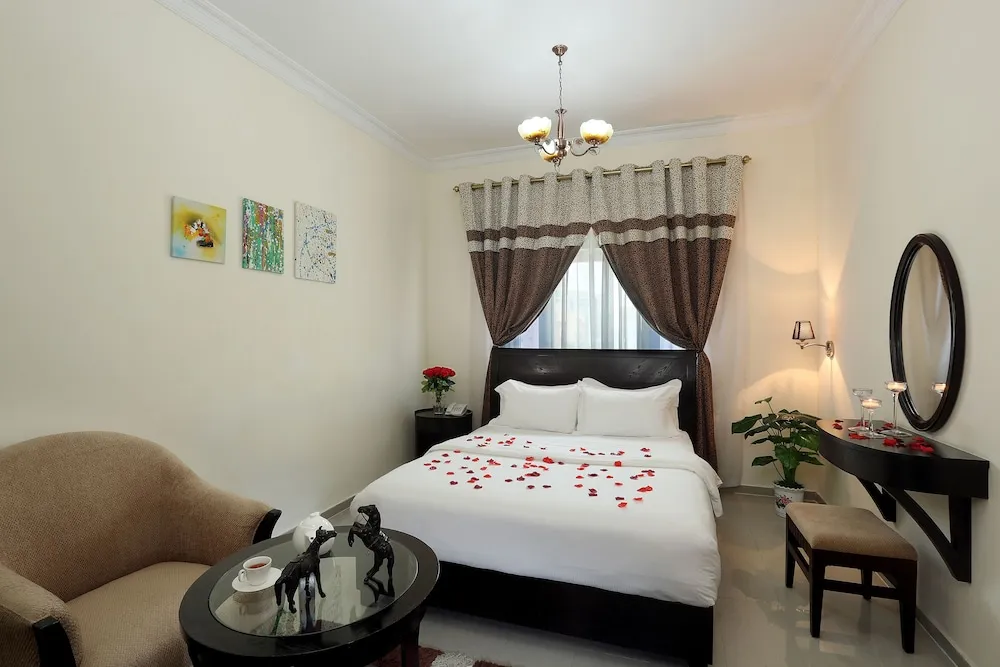Deluxe Stüdyo, 1 Büyük (Queen) Boy Yatak, Sigara İçilebilir, Şehir Manzaralı