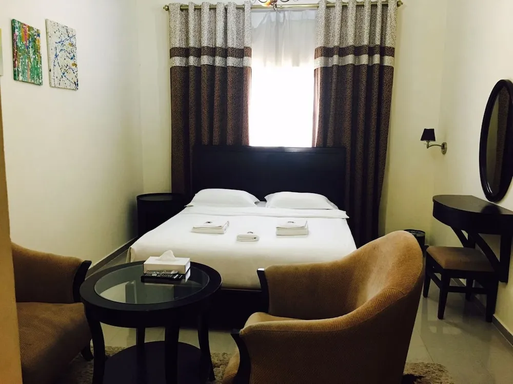 Deluxe Stüdyo, 1 Büyük (Queen) Boy Yatak, Sigara İçilebilir, Şehir Manzaralı