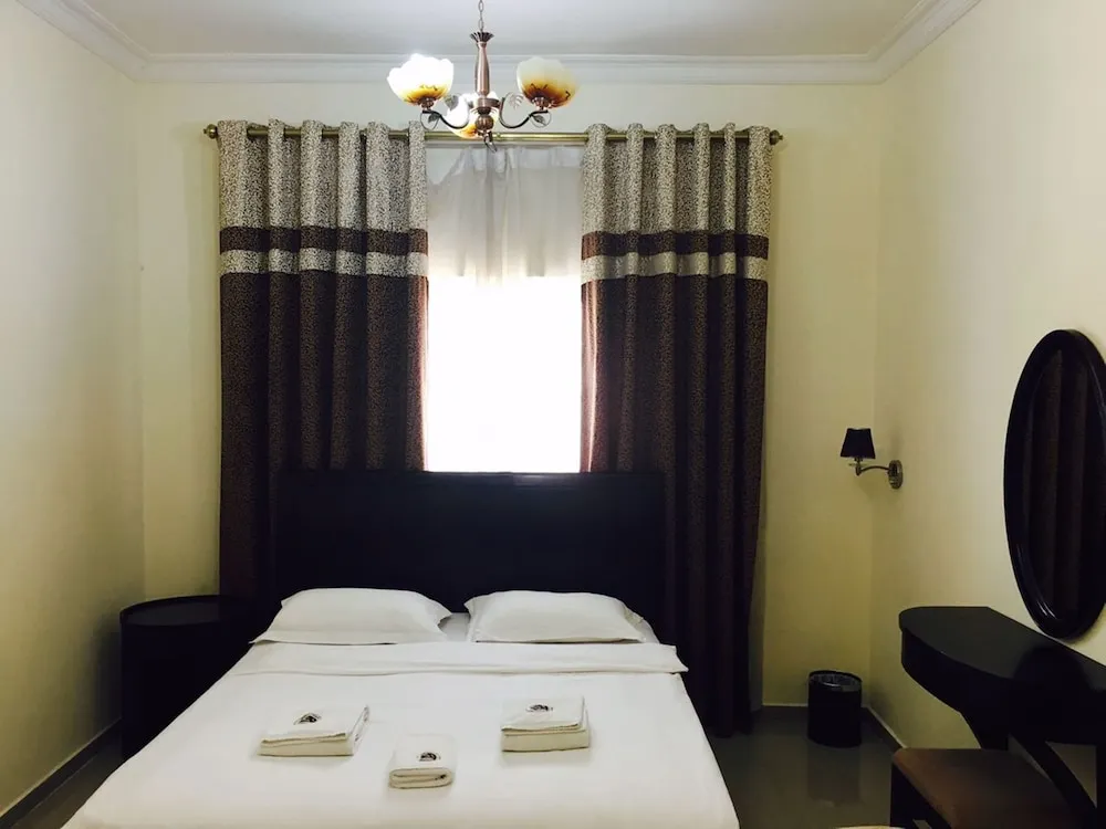 Deluxe Stüdyo, 1 Büyük (Queen) Boy Yatak, Sigara İçilebilir, Şehir Manzaralı