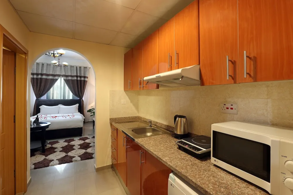 Deluxe Stüdyo, 1 Büyük (Queen) Boy Yatak, Sigara İçilebilir, Şehir Manzaralı