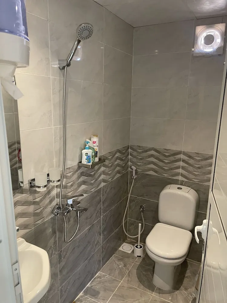 Comfort Tek Büyük Yataklı Oda