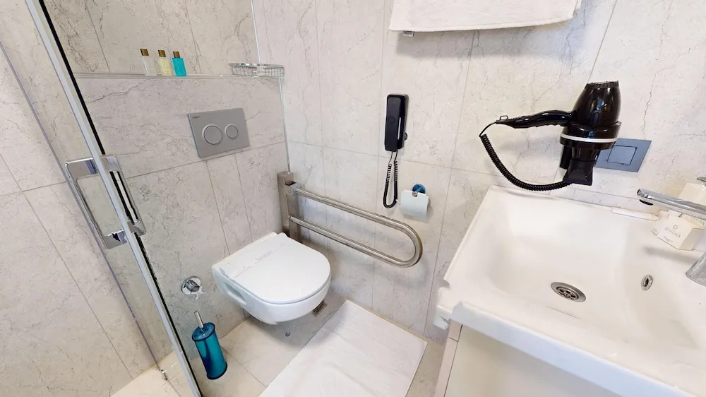 Standard Tek Büyük Yataklı Oda