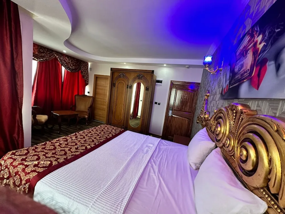Deluxe Tek Kişilik Oda, Kısmi Deniz Manzaralı