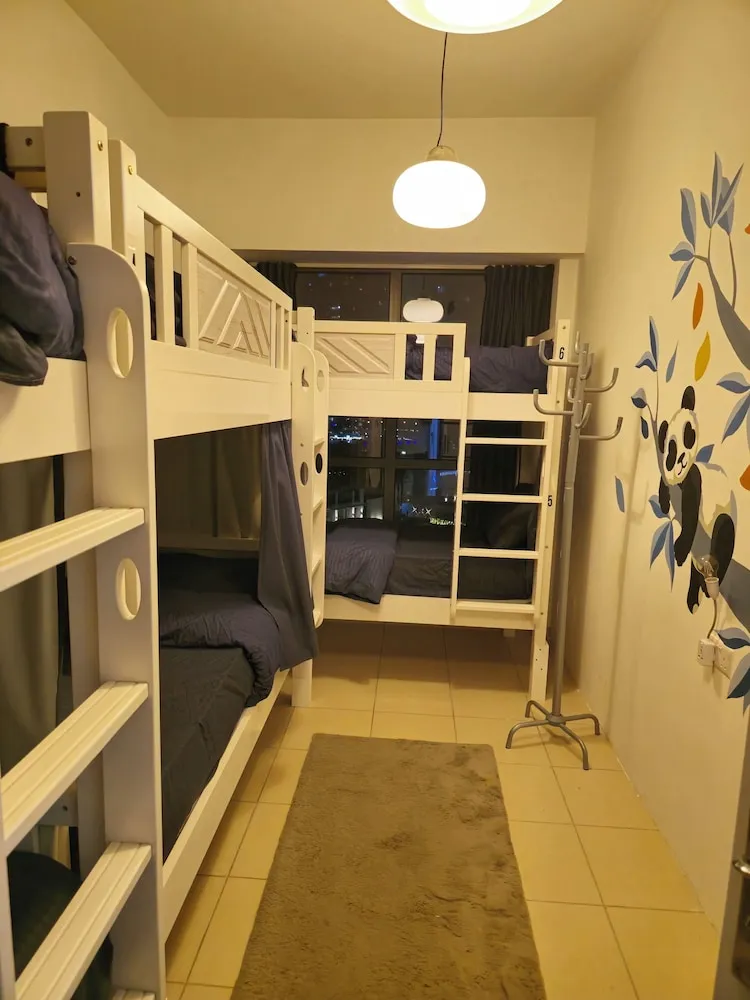 Standard Ortak Ranzalı Oda, Karma Ranzalı Oda, Balkon, Havuz Manzaralı