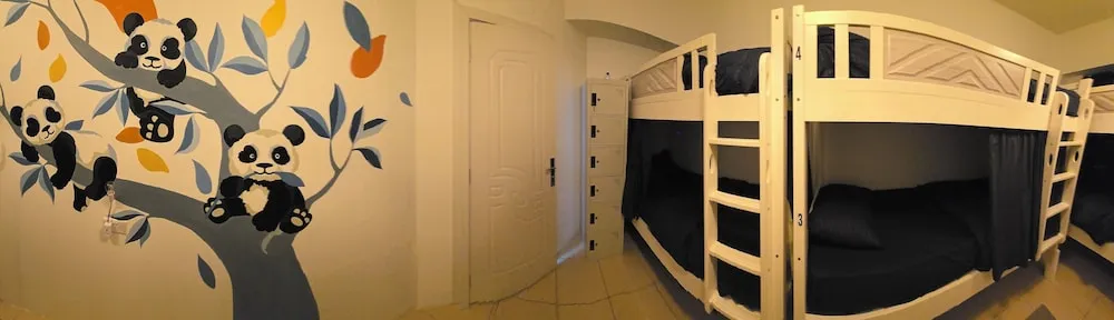 Standard Ortak Ranzalı Oda, Karma Ranzalı Oda, Balkon, Havuz Manzaralı