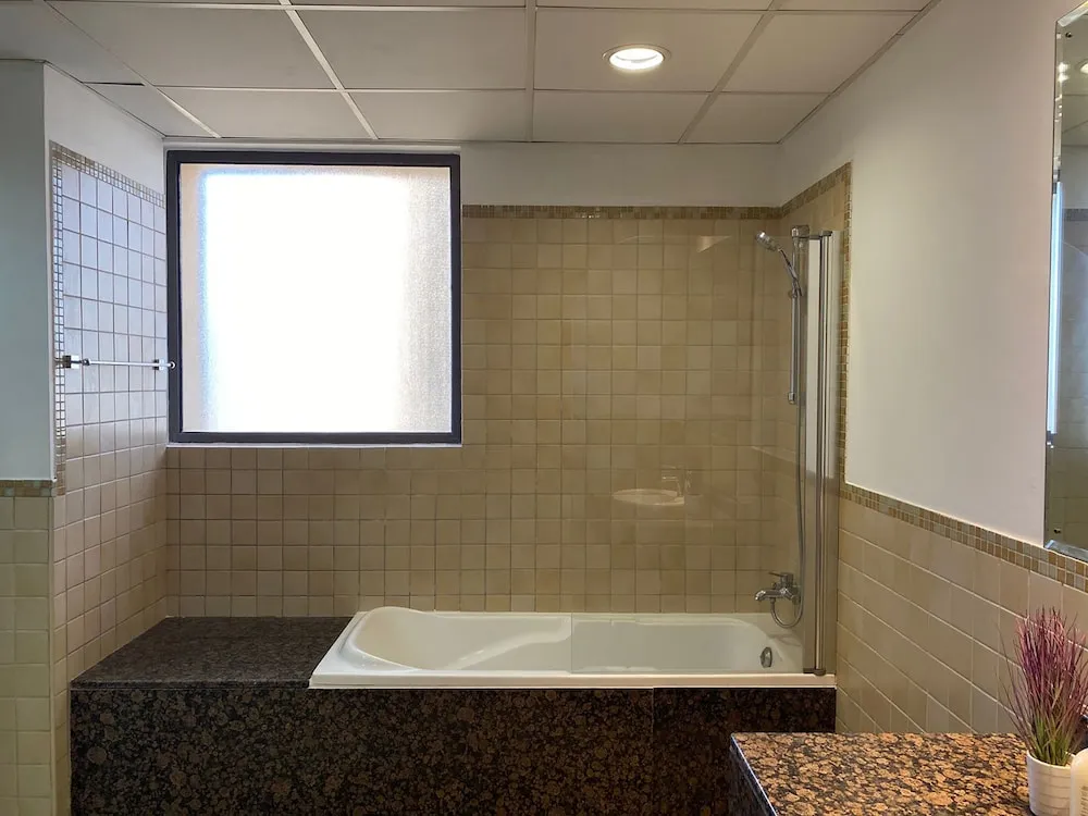 Standard Ortak Ranzalı Oda, Sadece erkekler için, Şehir Manzaralı