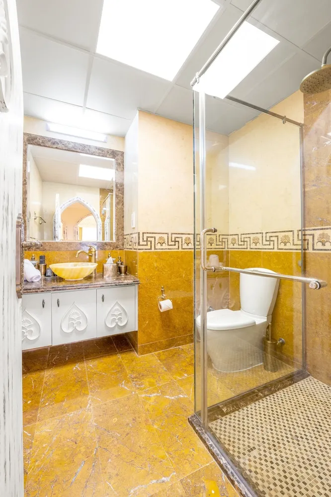 Deluxe 3BR Apartment plus maids room