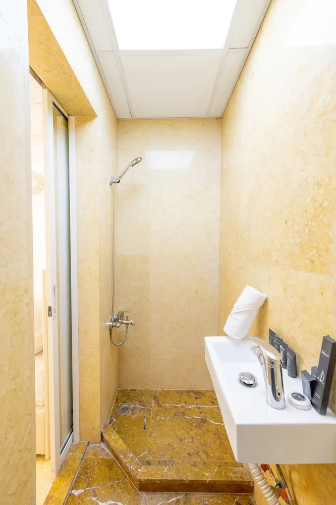 Deluxe 3BR Apartment plus maids room