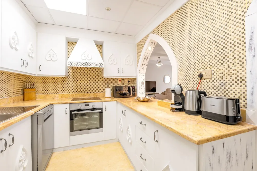 Deluxe 3BR Apartment plus maids room