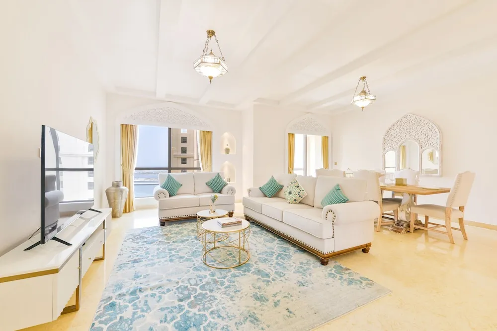 Deluxe 3BR Apartment plus maids room