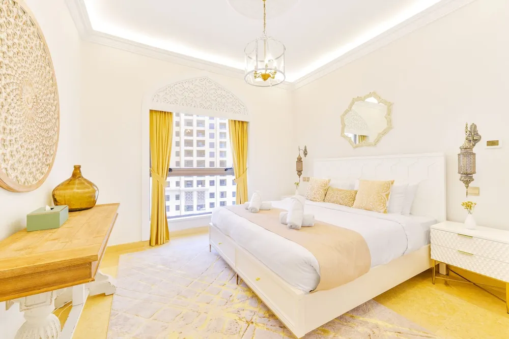 Deluxe 3BR Apartment plus maids room