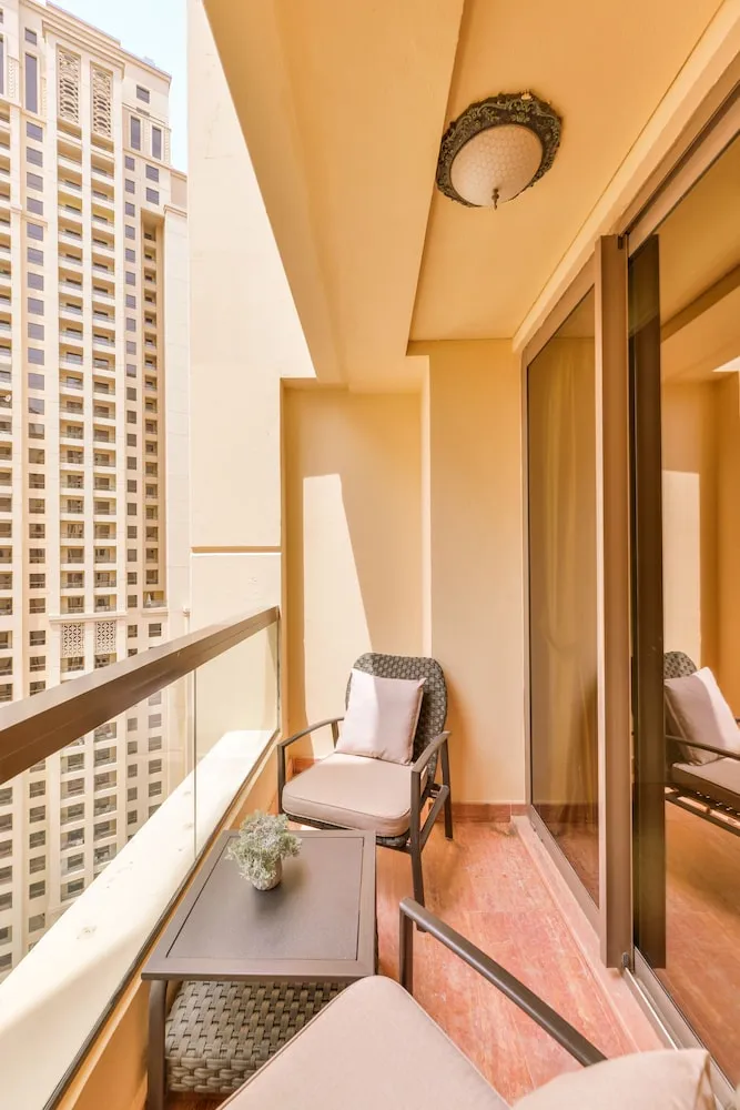 Deluxe 3BR Apartment plus maids room