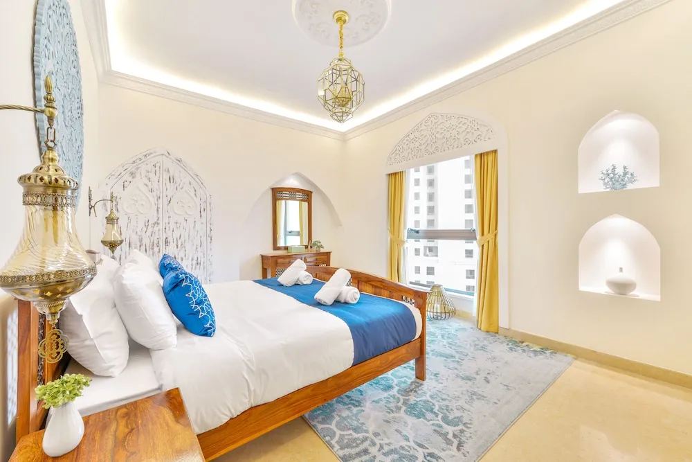 Deluxe 3BR Apartment plus maids room
