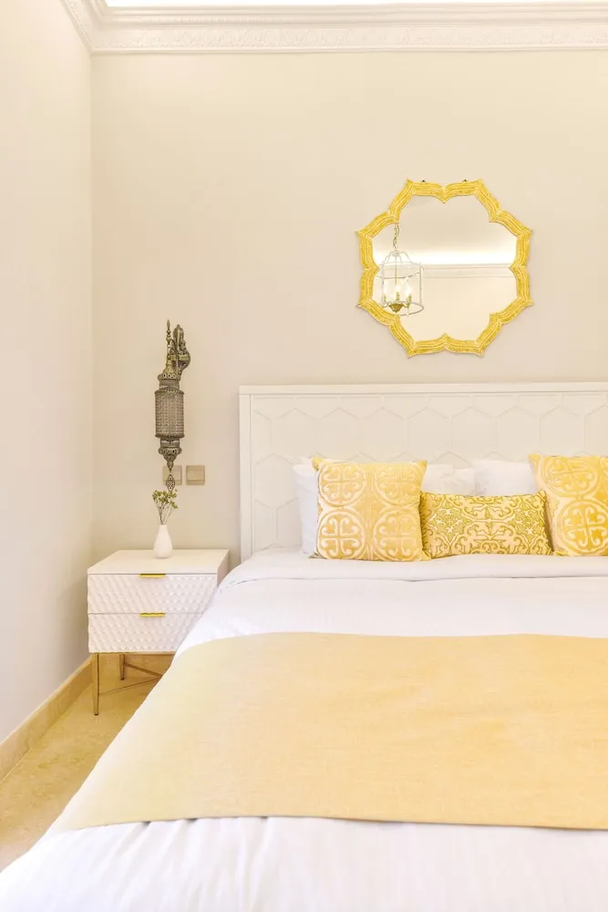 Deluxe 3BR Apartment plus maids room