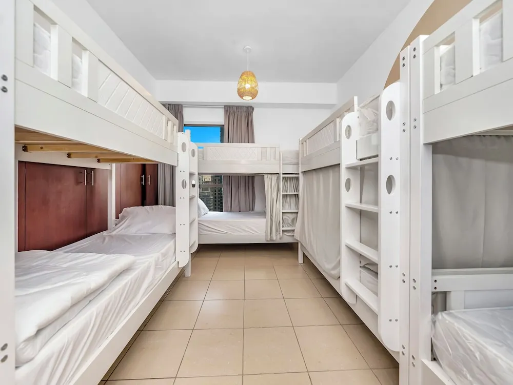 Luxury Ortak Ranzalı Oda, Birden Çok Yatak, Kısmi Deniz Manzaralı