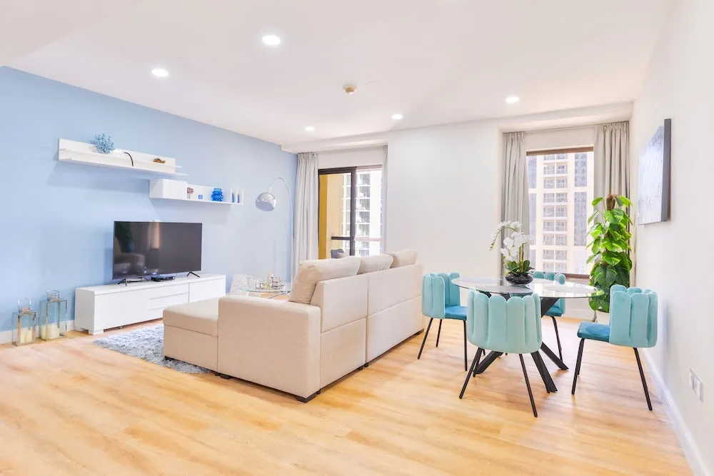 Deluxe 1BR Apartment - Marina View