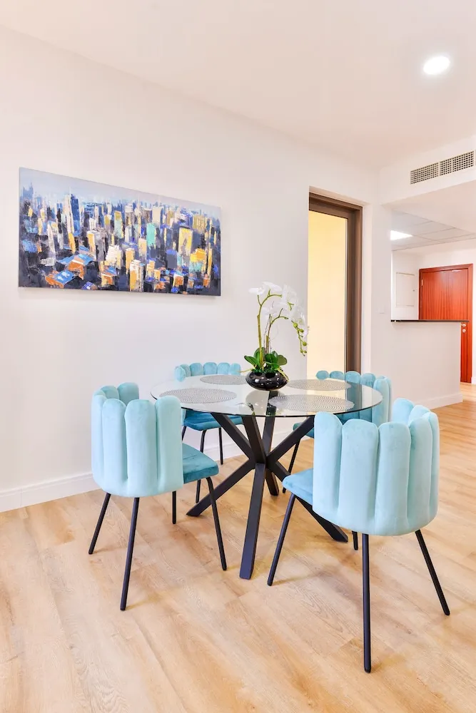 Deluxe 1BR Apartment - Marina View