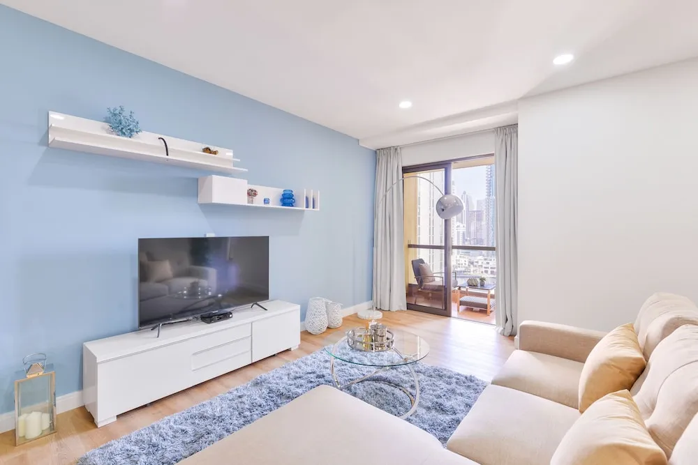 Deluxe 1BR Apartment - Marina View