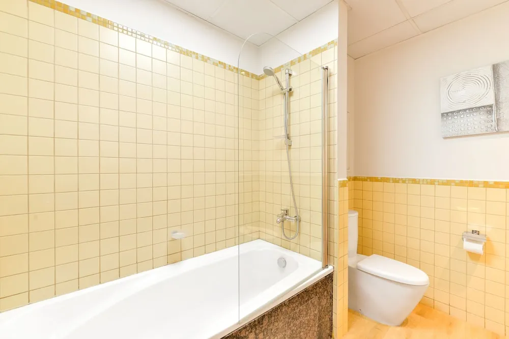 Deluxe 1BR Apartment - Marina View
