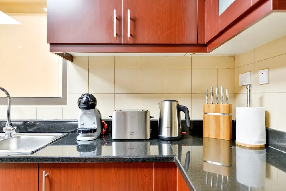 Deluxe 1BR Apartment - Marina View