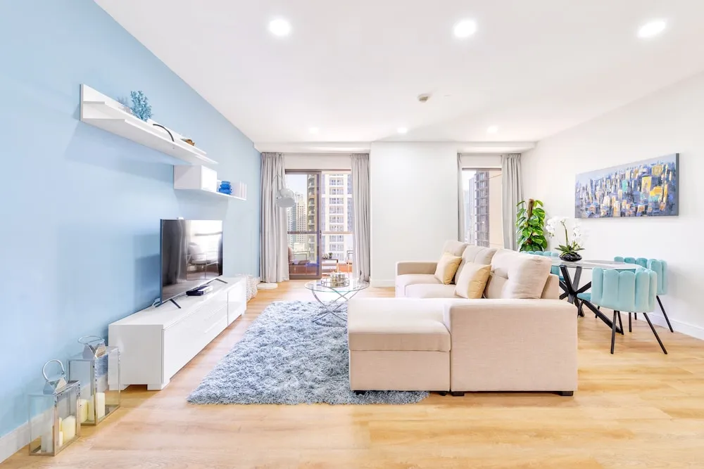 Deluxe 1BR Apartment - Marina View