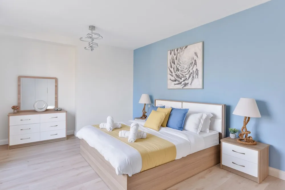 Deluxe 2BR Apartment - Marina View