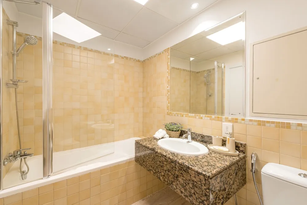 Deluxe 2BR Apartment - Marina View