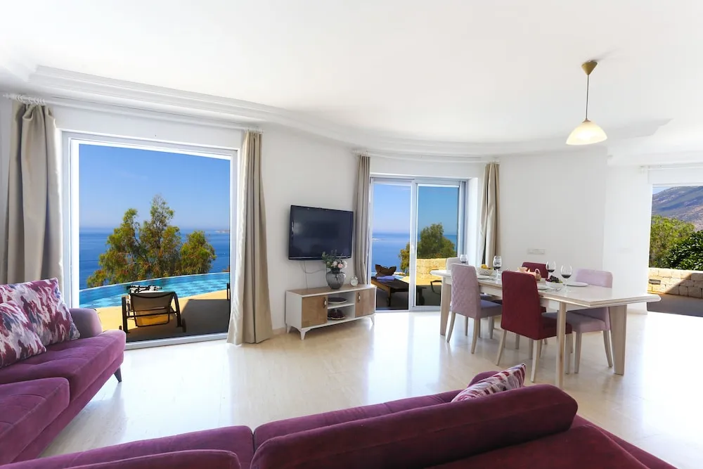 Deluxe Villa