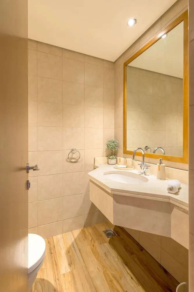 Deluxe 2BR Apartment