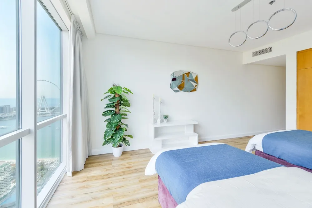 Deluxe 2BR Apartment