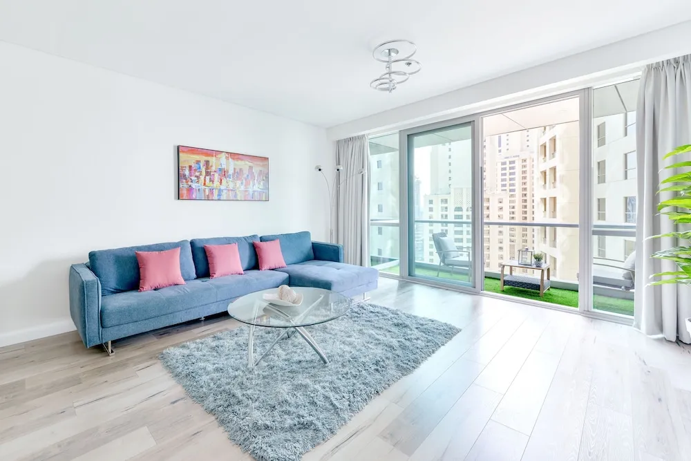 Deluxe 2BR Apartment