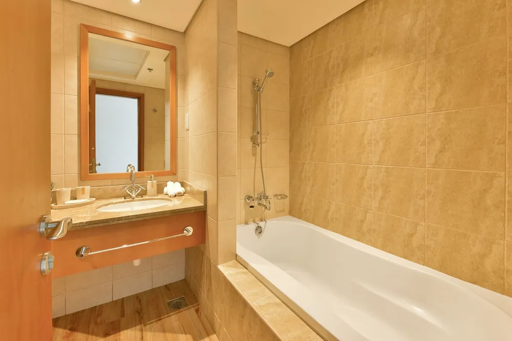 Deluxe 2BR Apartment