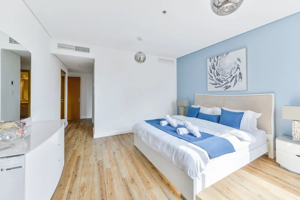 Deluxe 2BR Apartment
