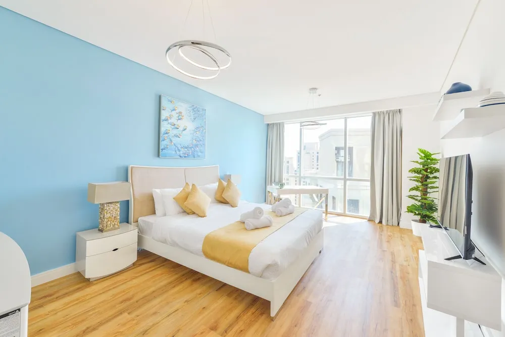 Deluxe 3BR Apartment plus maids room