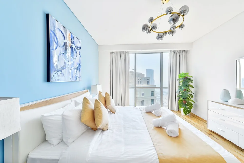 Deluxe 3BR Apartment plus maids room