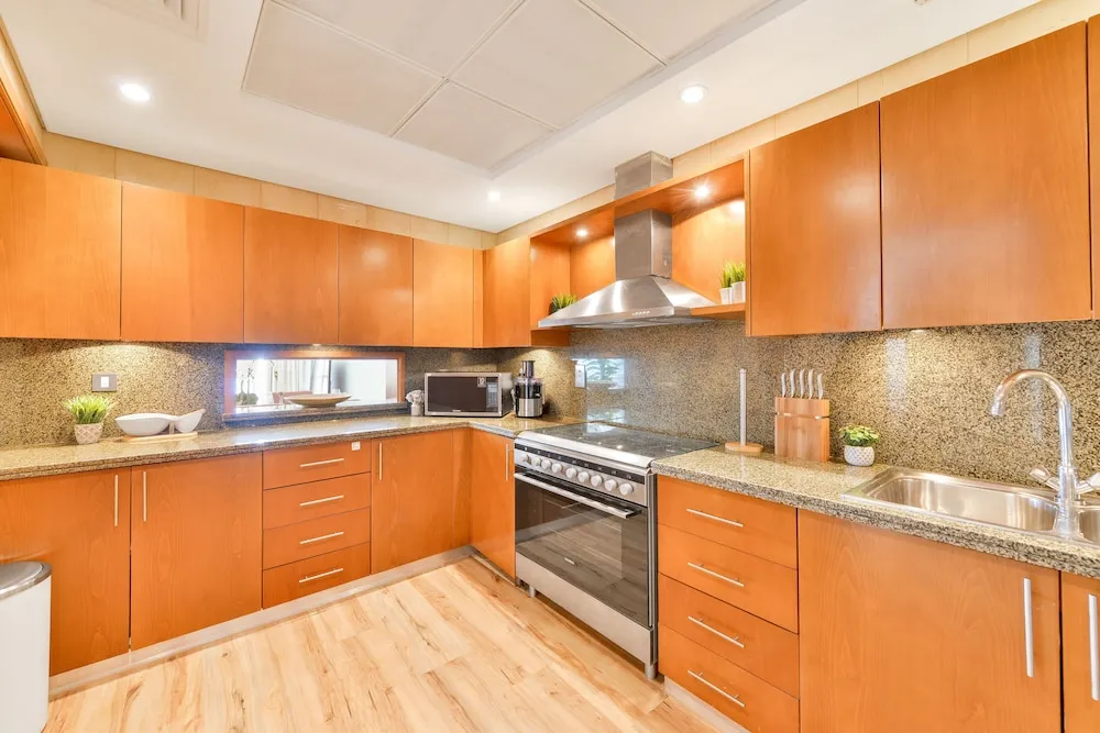 Deluxe 3BR Apartment plus maids room