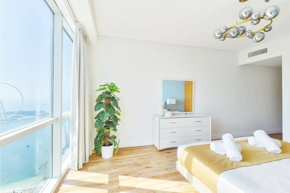 Deluxe 3BR Apartment plus maids room
