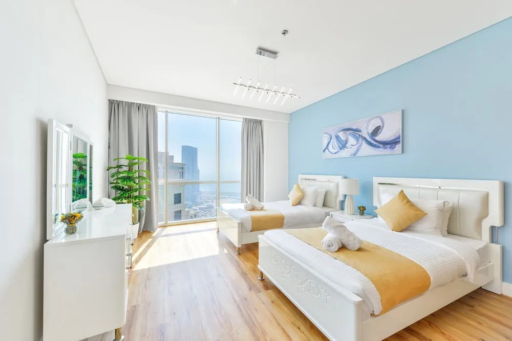 Deluxe 3BR Apartment plus maids room