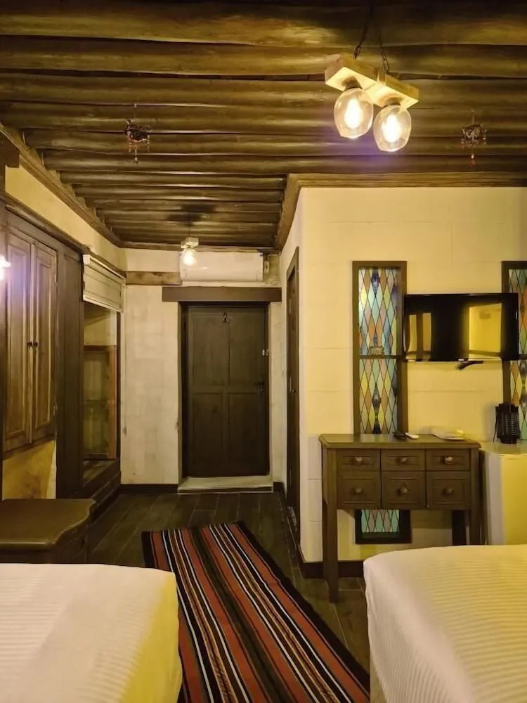 Deluxe Üç Kişilik Oda, Şehir Manzaralı