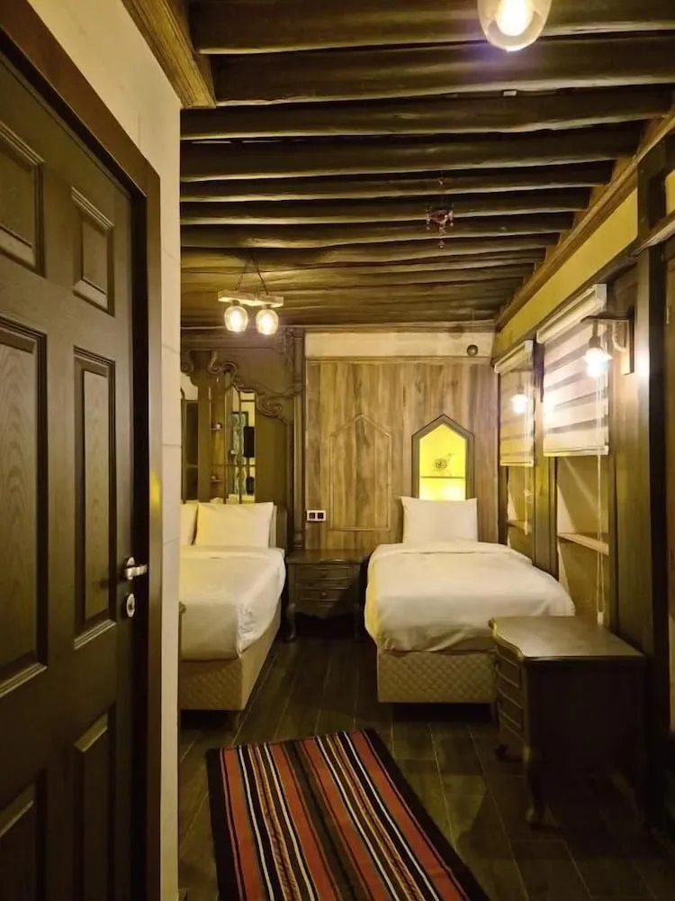 Deluxe Üç Kişilik Oda, Şehir Manzaralı