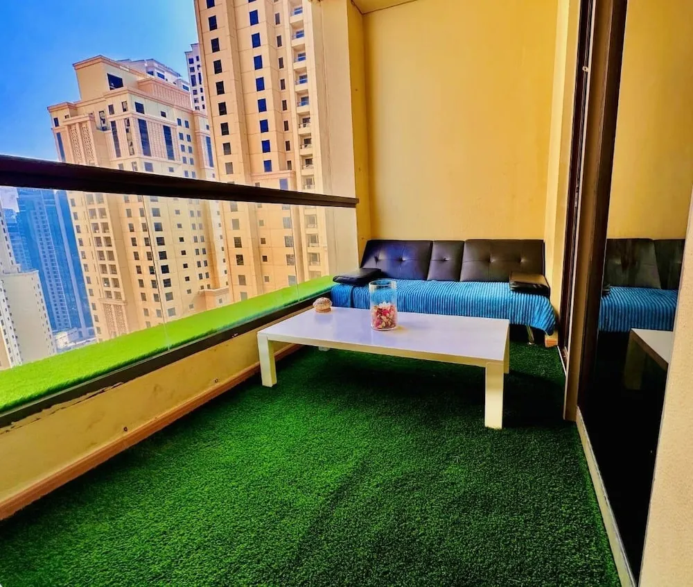Basic Oda, Balkon, Şehir Manzaralı