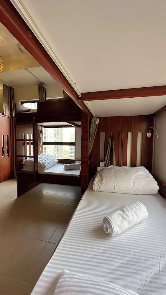 Comfort Ortak Ranzalı Oda, Şehir Manzaralı