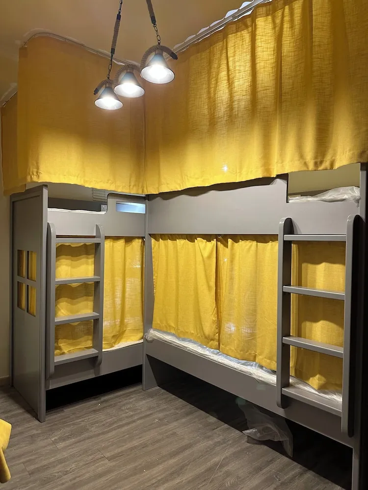 Deluxe Ortak Ranzalı Oda, Şehir Manzaralı