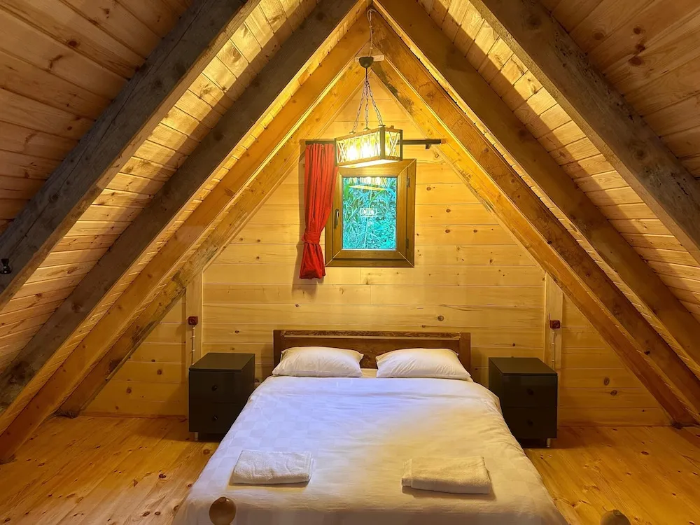 Deluxe Dört Kişilik Oda, Nehir Manzaralı