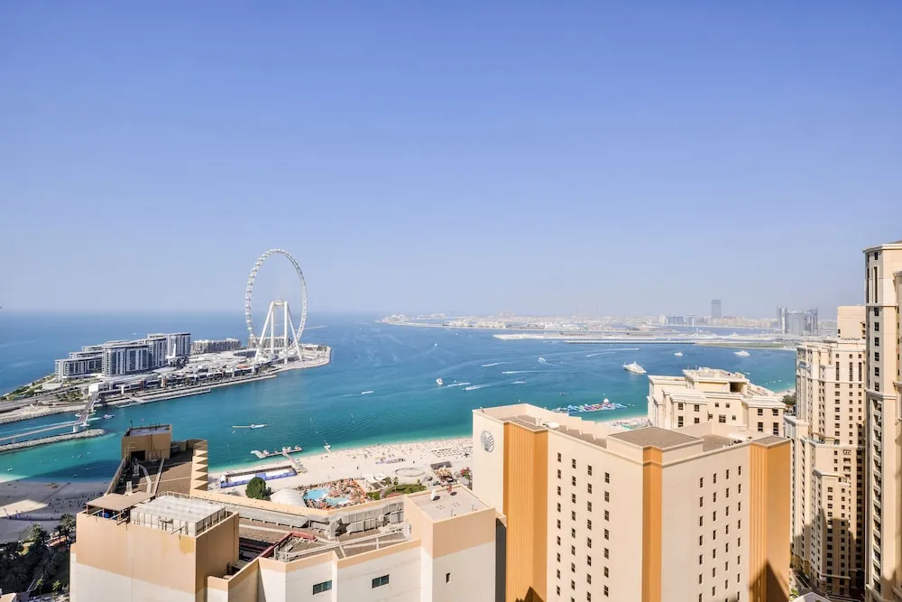 Deluxe 2BR Apartment