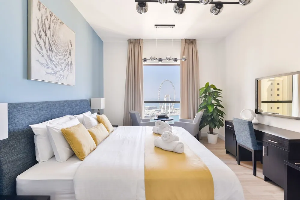 Deluxe 2BR Apartment